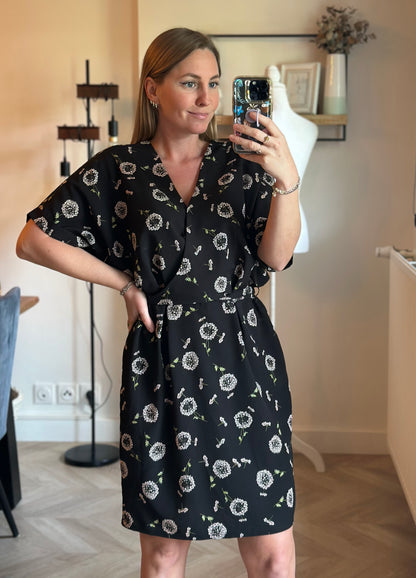 Robe courte imprimé fleuri noire T.36/38