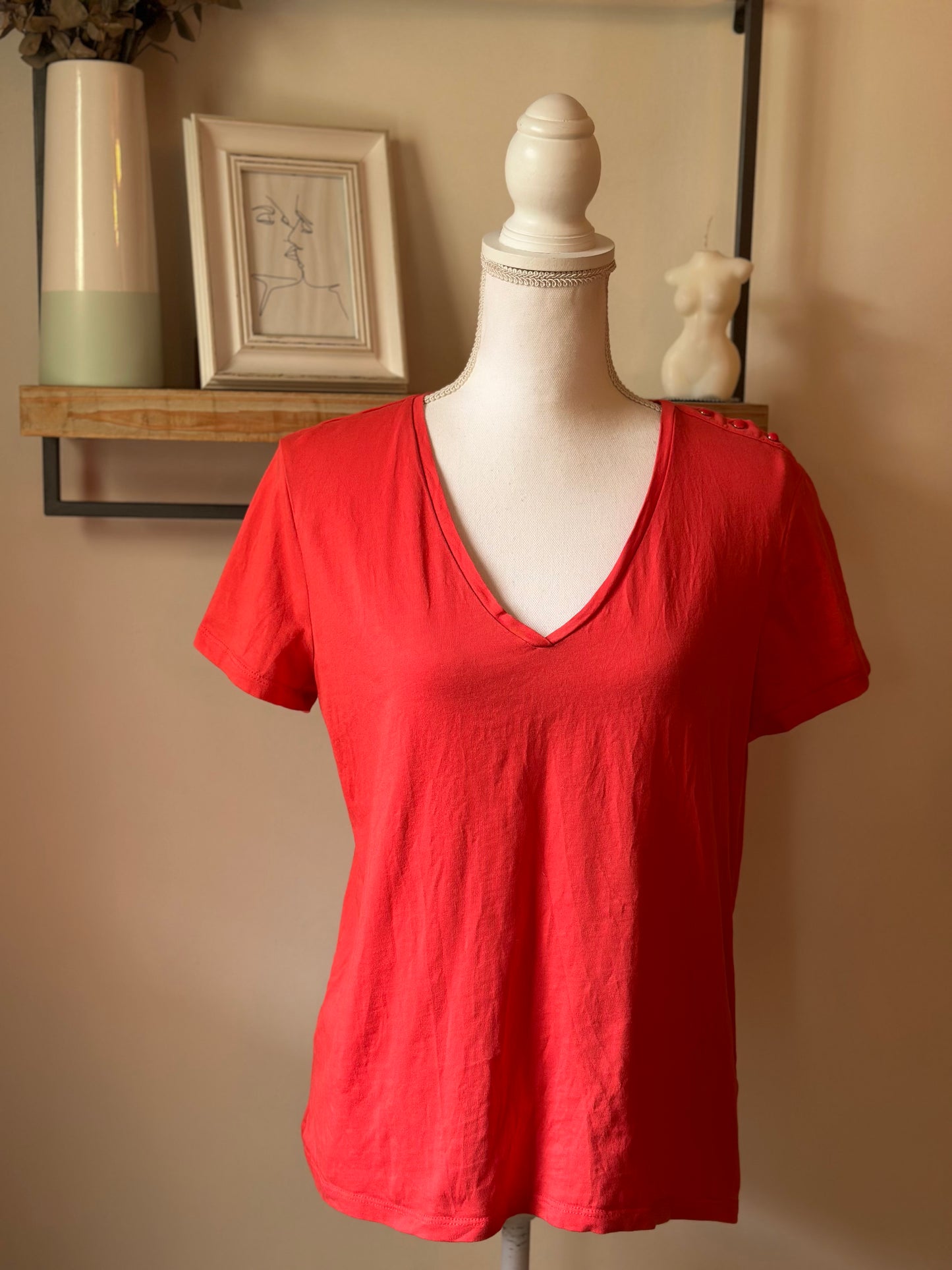 T-shirt rouge col V en coton T.40