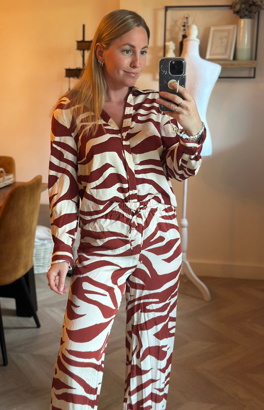 Ensemble zèbre chemise pantalon large fluide T.34/36