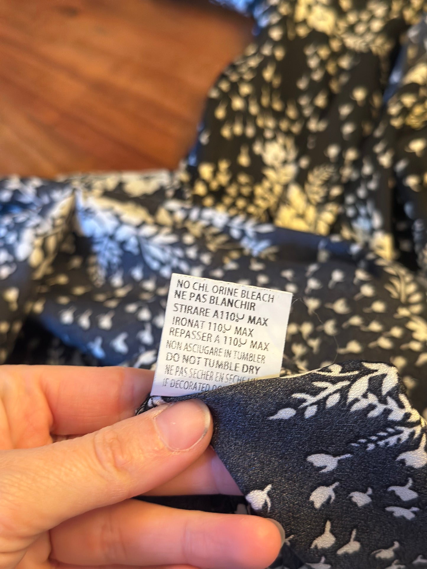 Robe longue imprimé fleuri noir et écru T.36/38