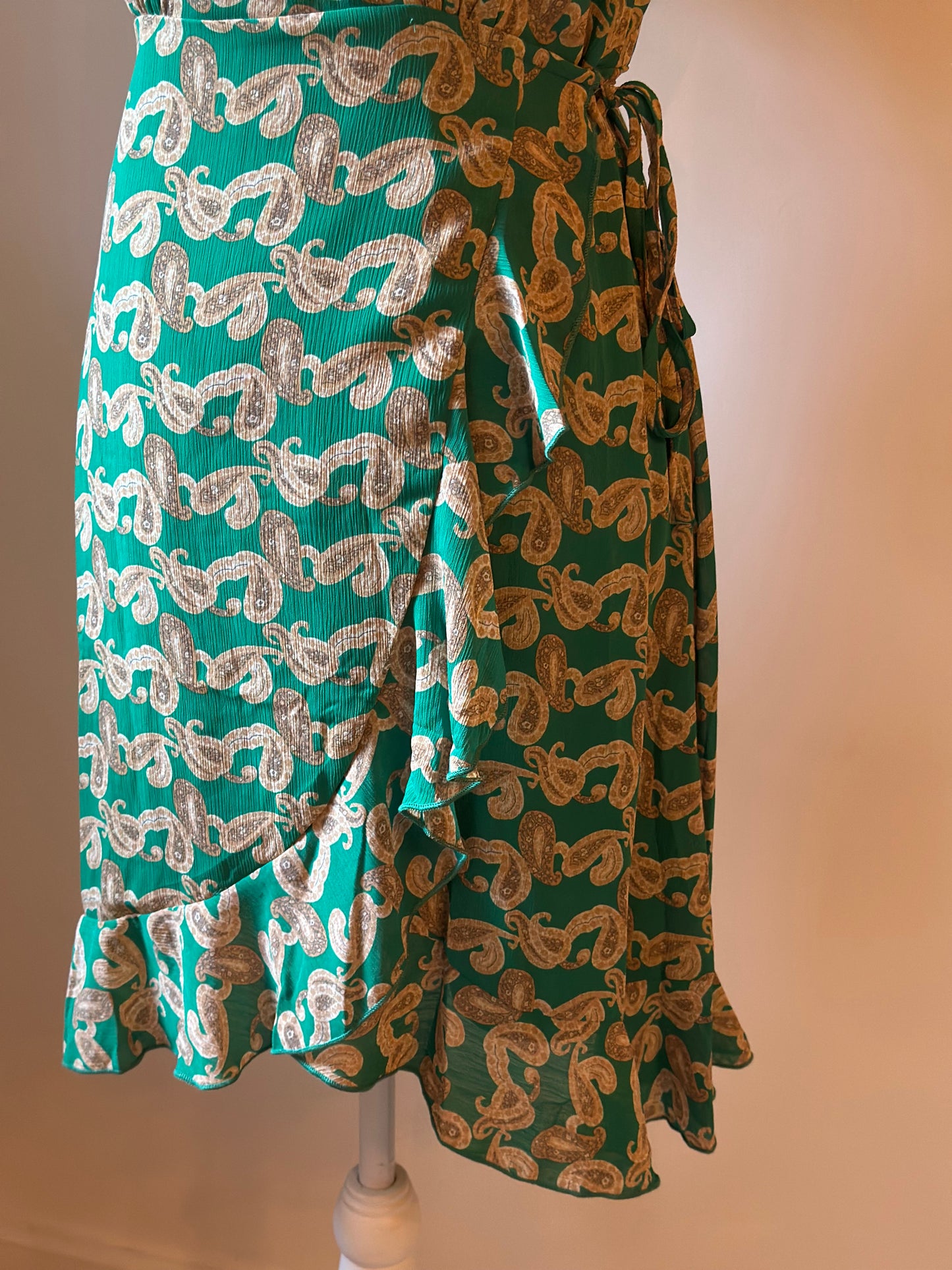 Robe portefeuille imprimé cachemire vert T.36 neuf avec étiquette