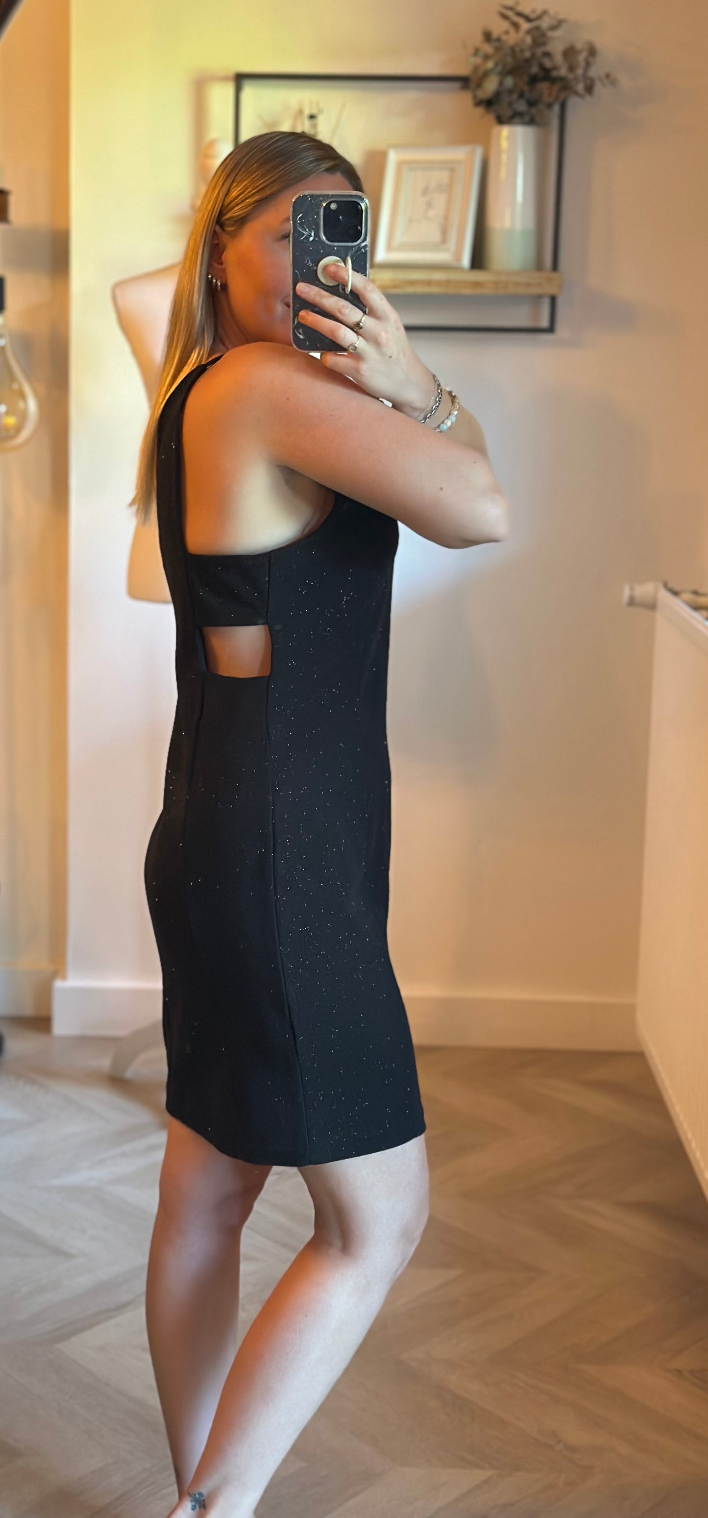 Robe ajustée pailletée noire T.38