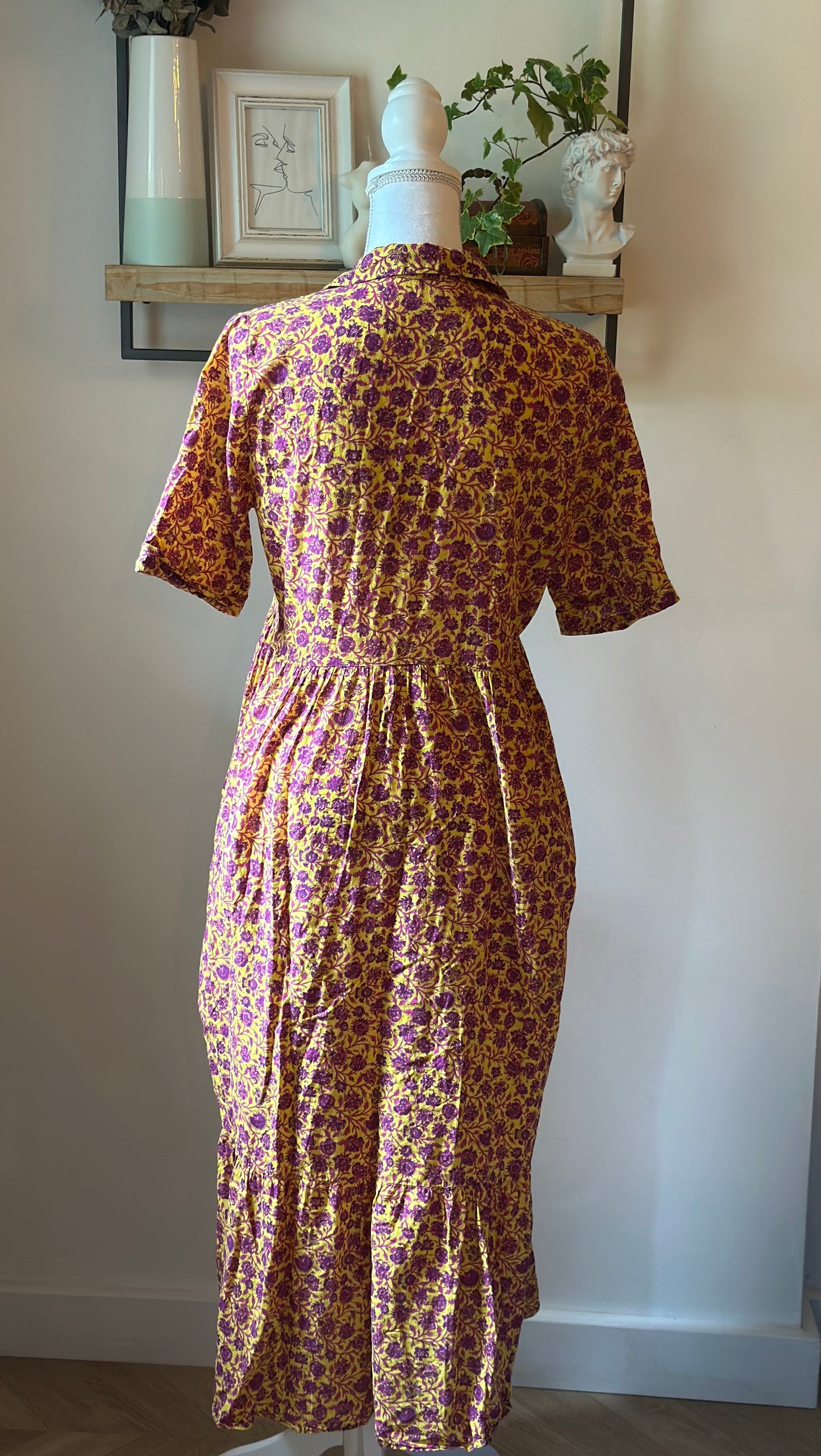 Robe mi-longue fleurie T.38