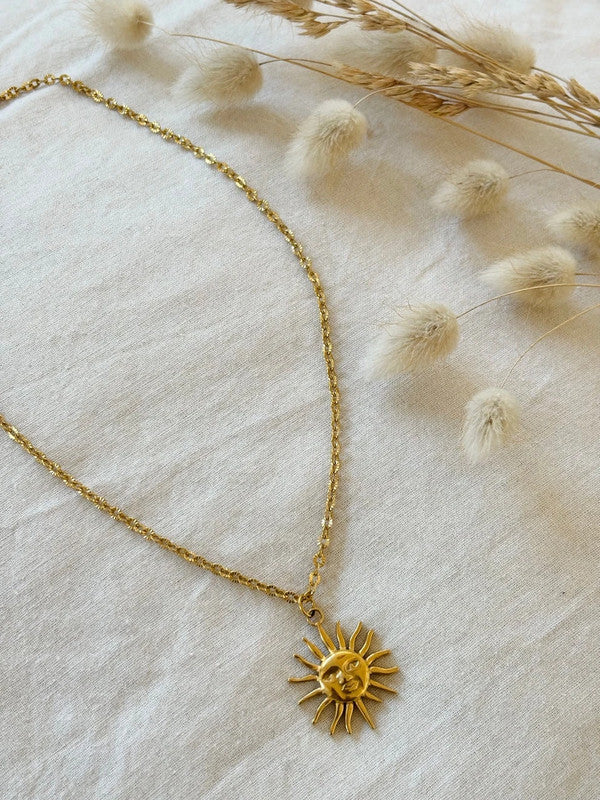 Collier doré pendentif soleil visage en acier inoxydable