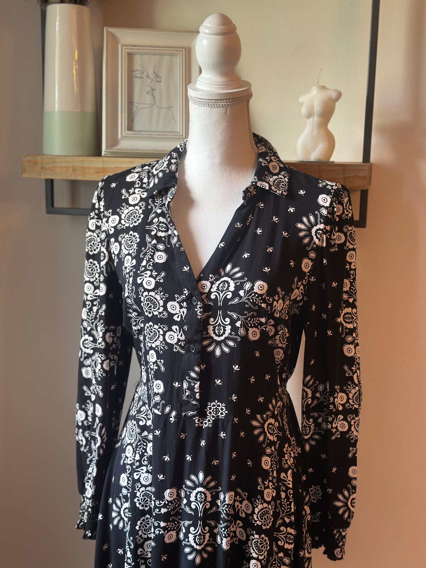 Robe évasée imprimé noir et blanc viscose T.38