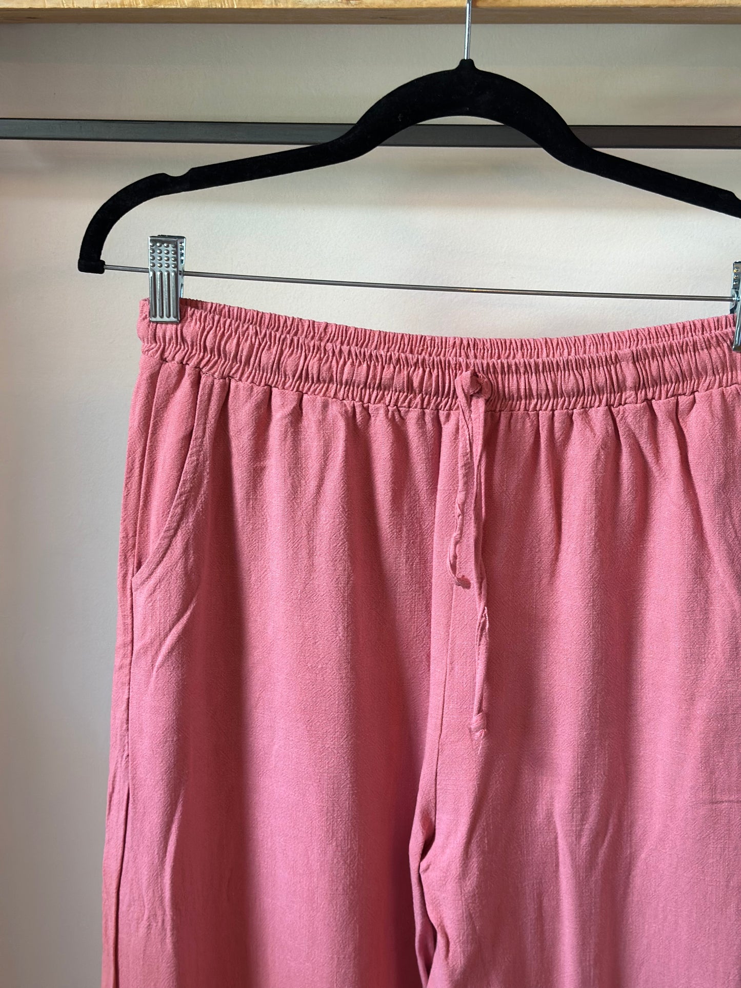 Pantalon fluide rose en lin et coton T.36