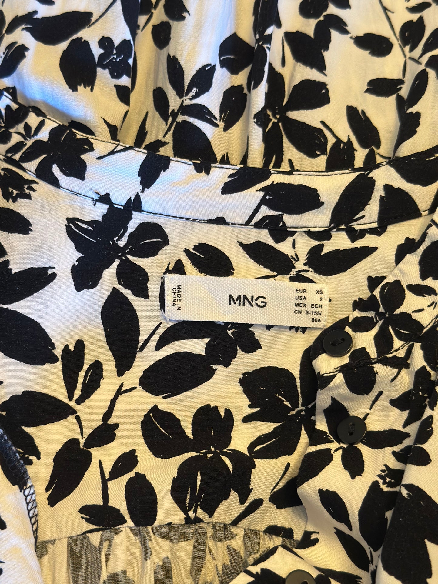 Robe longue fluide imprimé fleurs noir et blanc T.34
