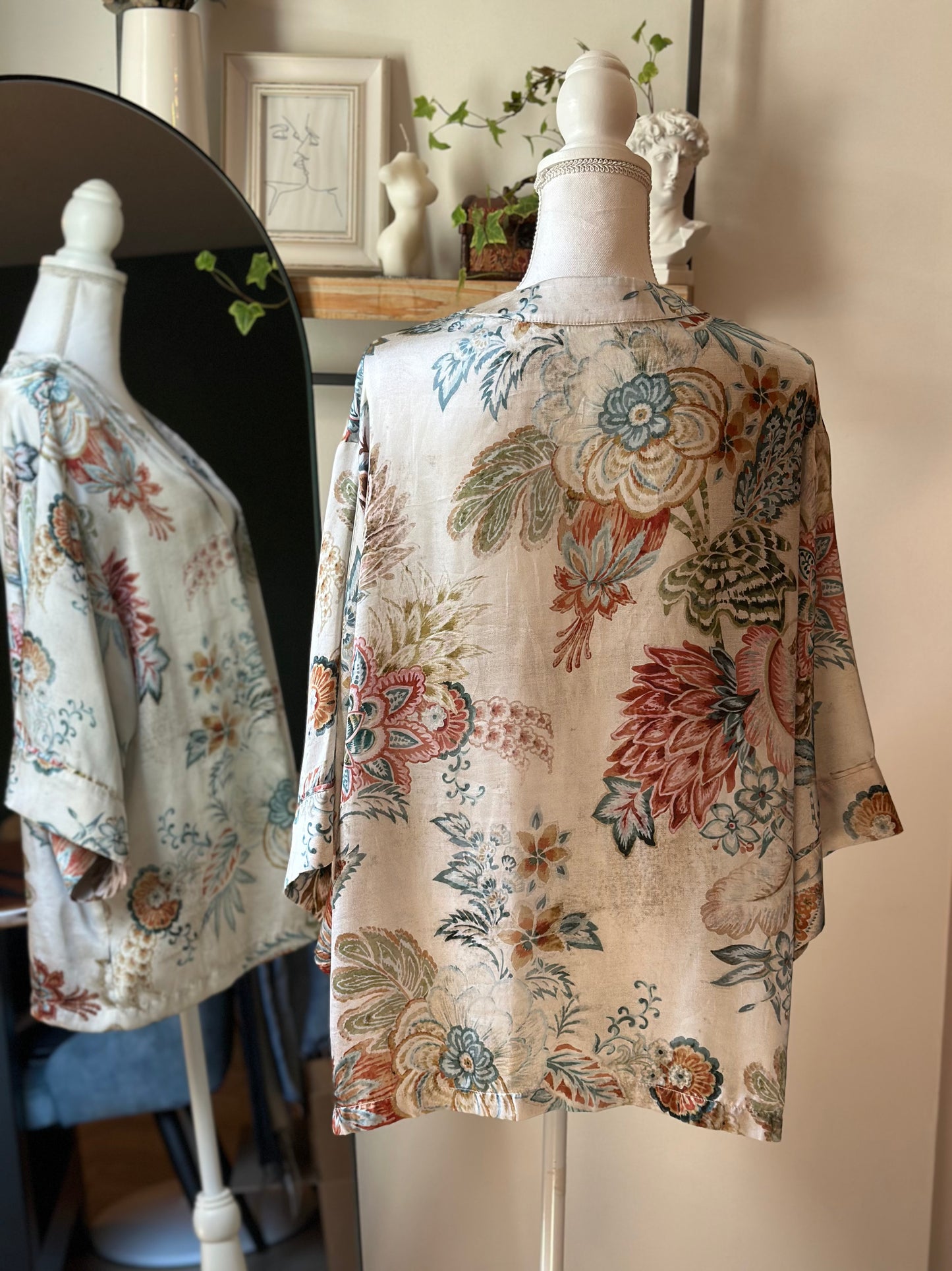 Kimono fluide crème à motifs fleuris T.unique