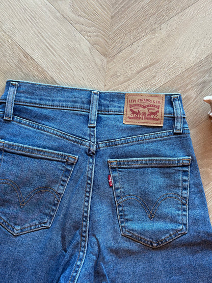 Jean mom denim bleu Levi’s high waisted T.34/36 W25