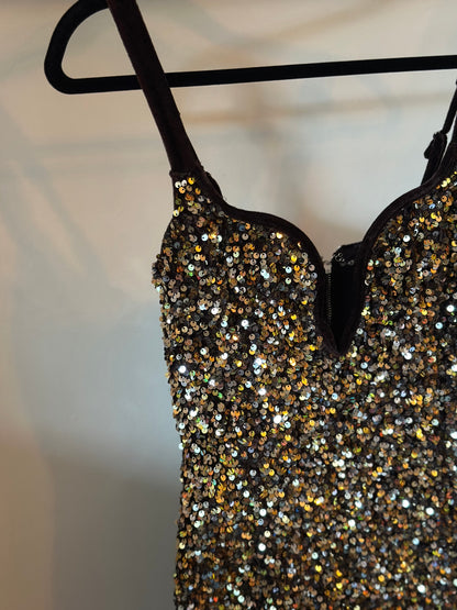 Robe à sequins dorés T.36