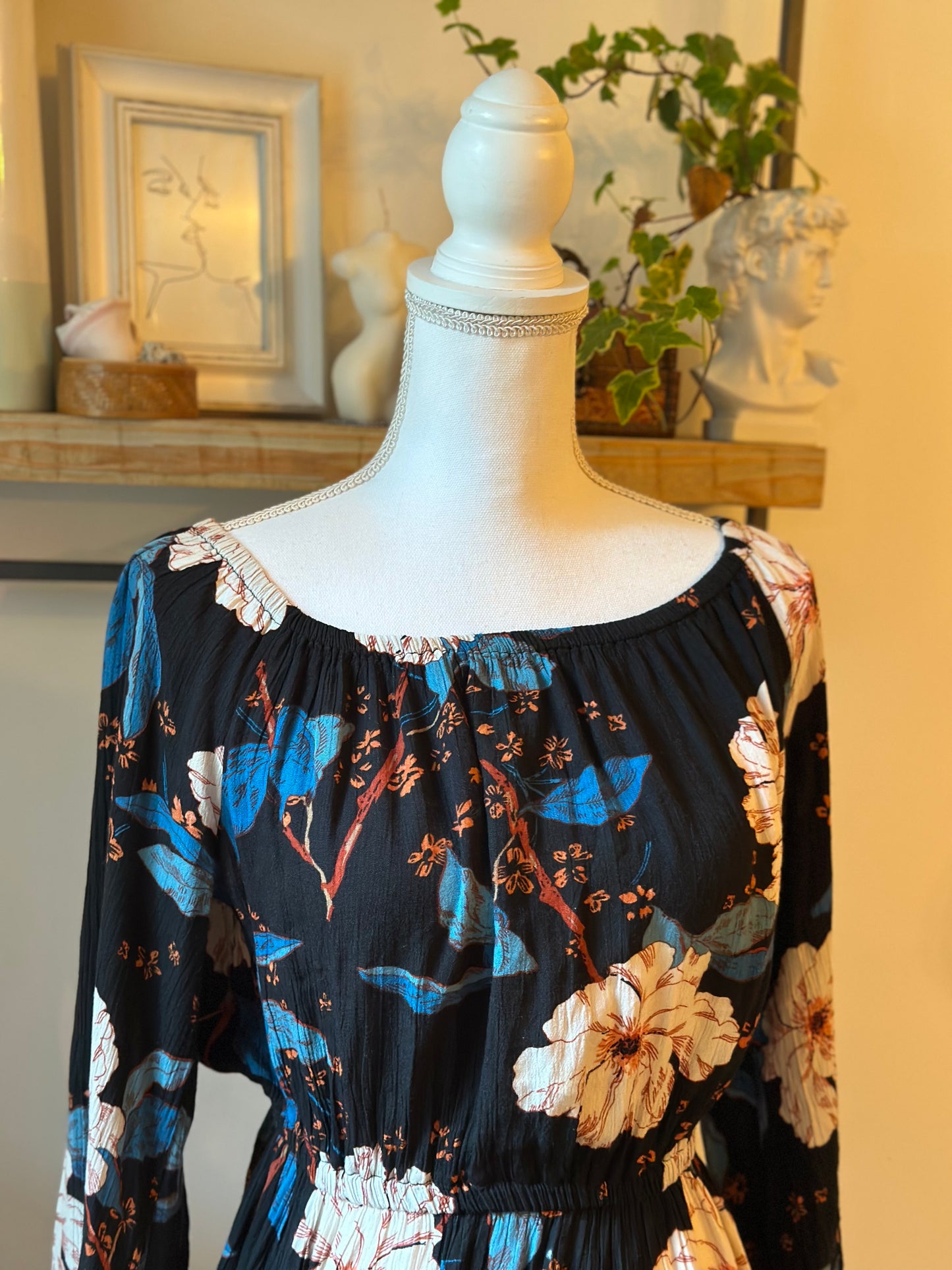 Robe courte à fleurs bohème T.36