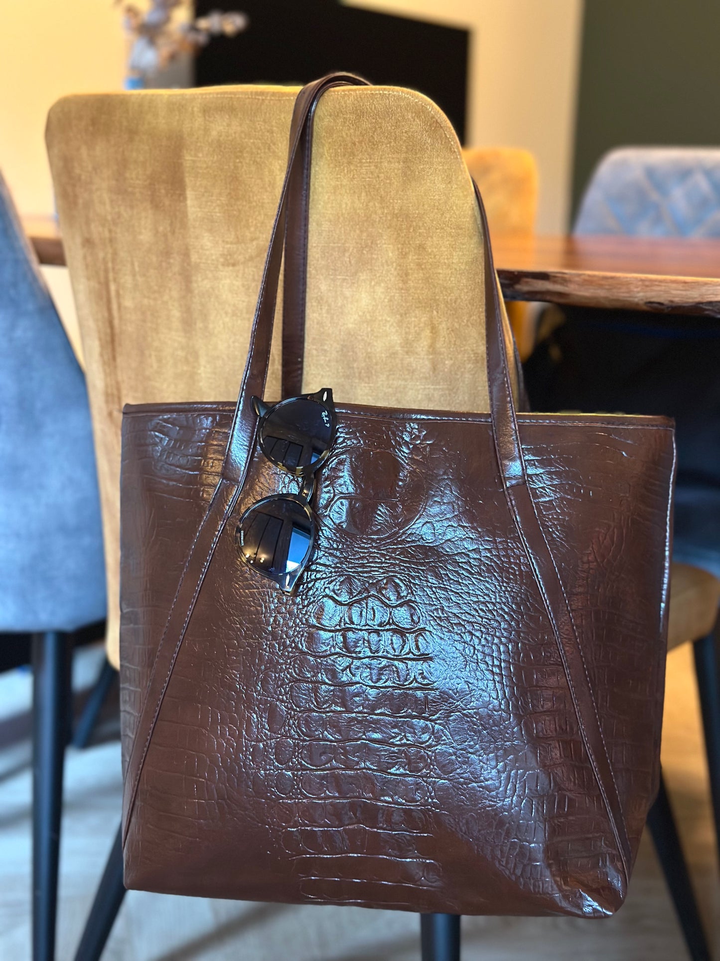 Grand sac cabas effet croco marron