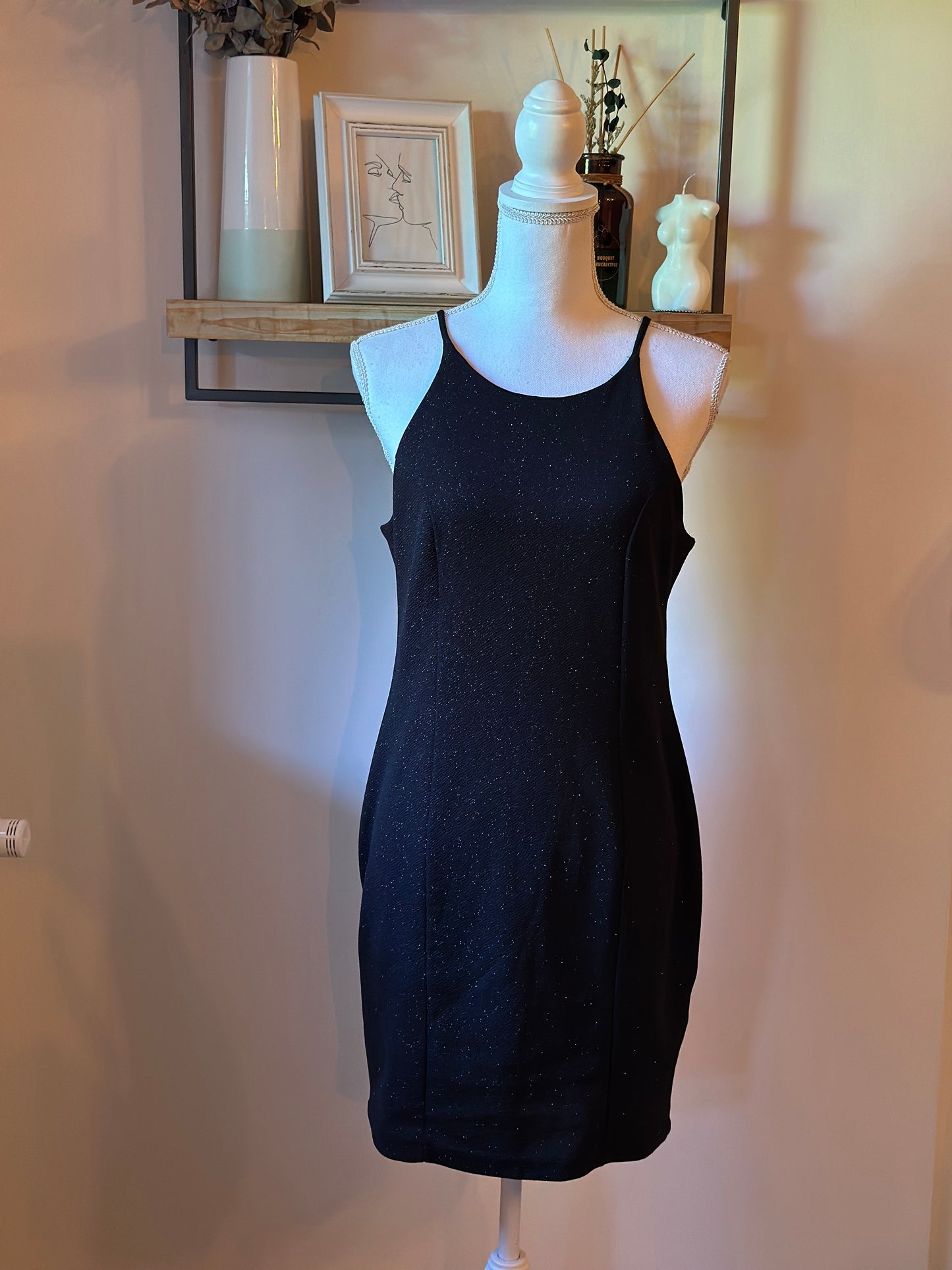 Robe ajustée pailletée noire T.38