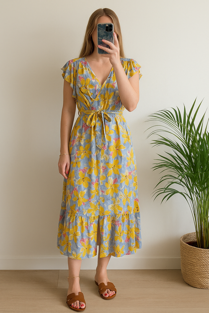 Robe mi-longue fleurie ceinturée T.36