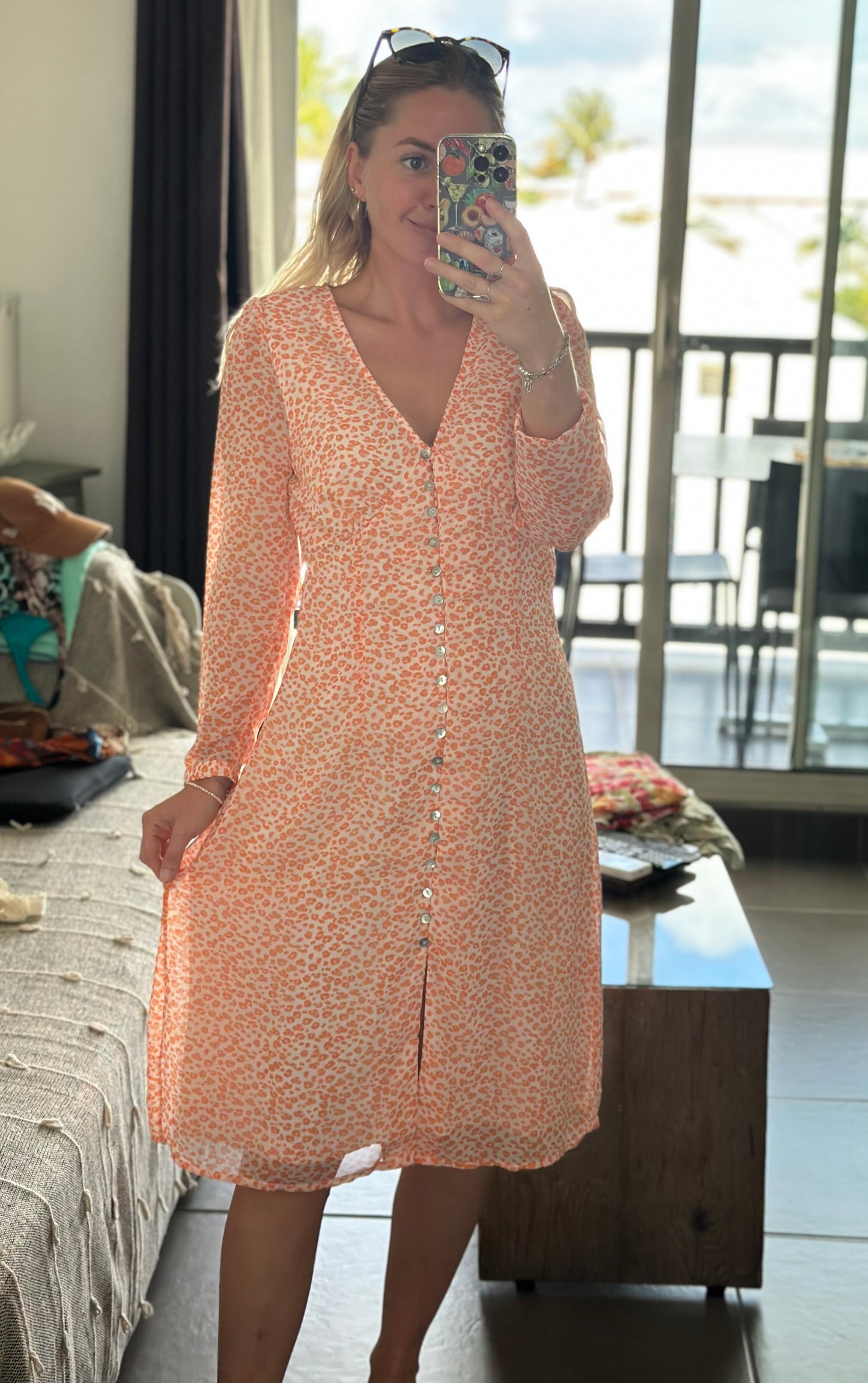Robe midi neuve à petites fleurs T.36