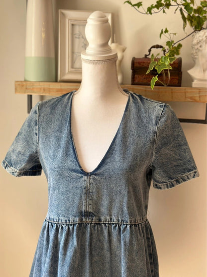 Robe en jean bleu à col V T.34