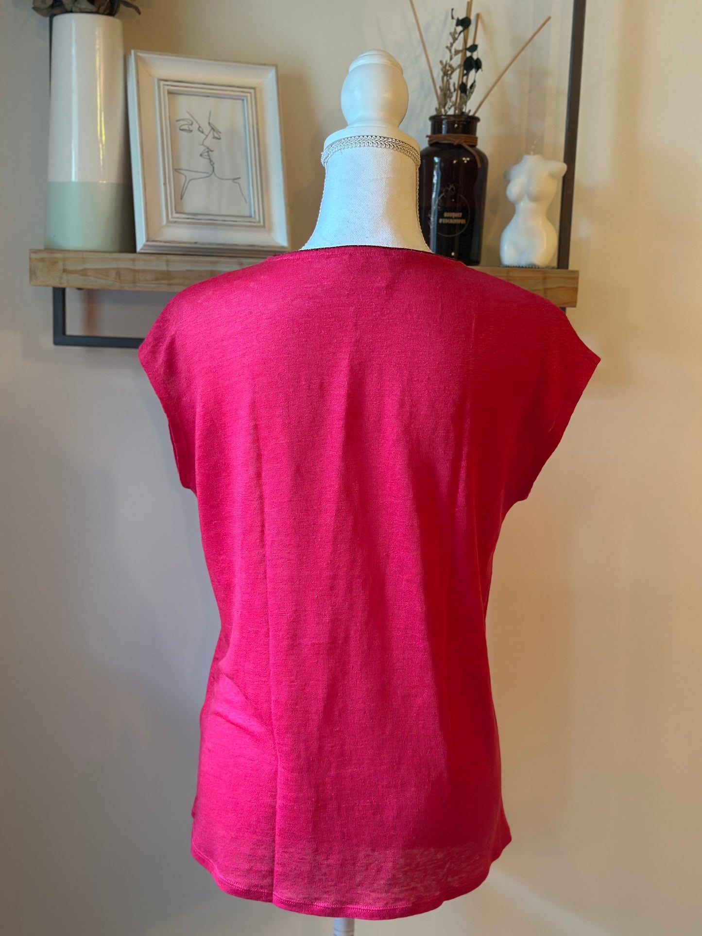 Top lin rouge col V neuf T.36 ample