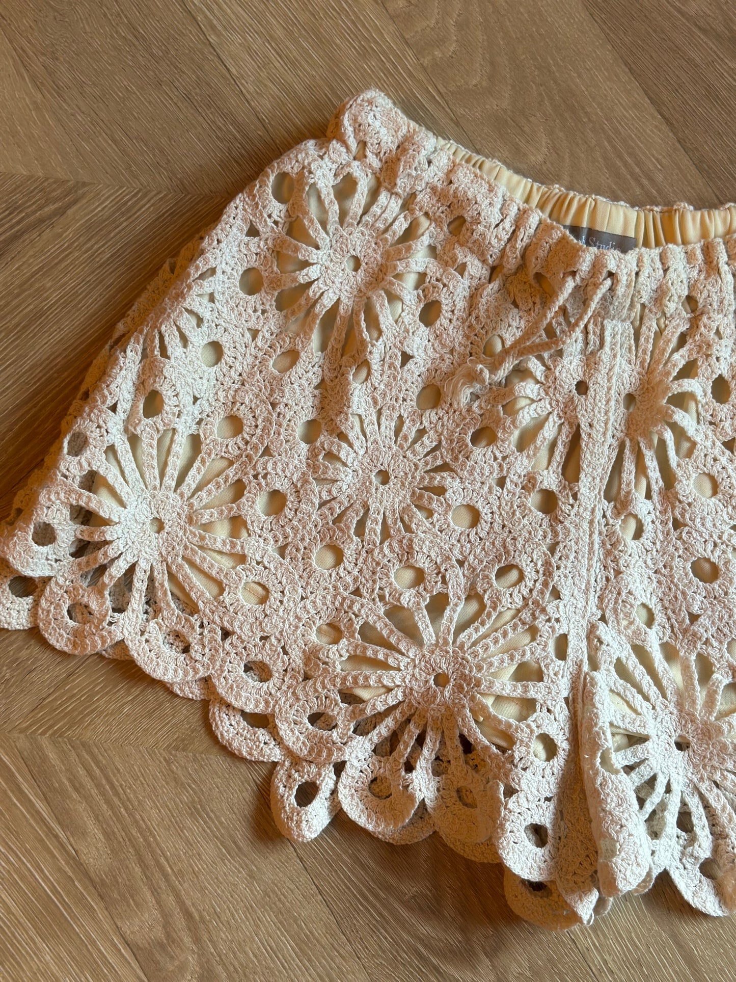 Short crochet écru dentelle T.36
