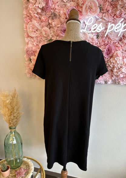 Robe noire à sequins T.40