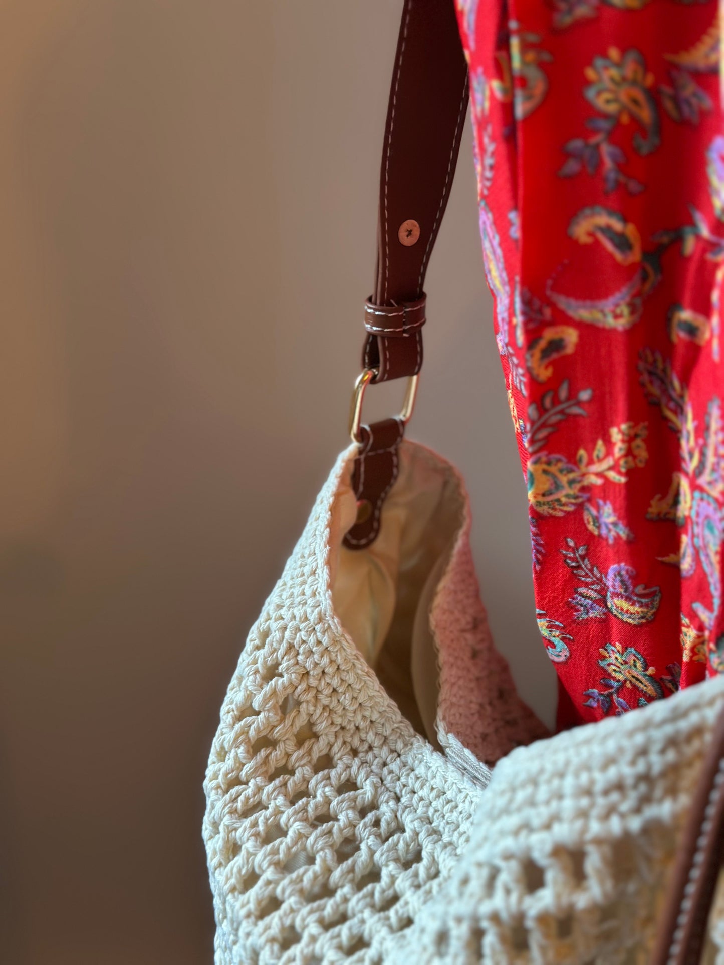 Sac bandoulière tressé crème et marron – Neuf