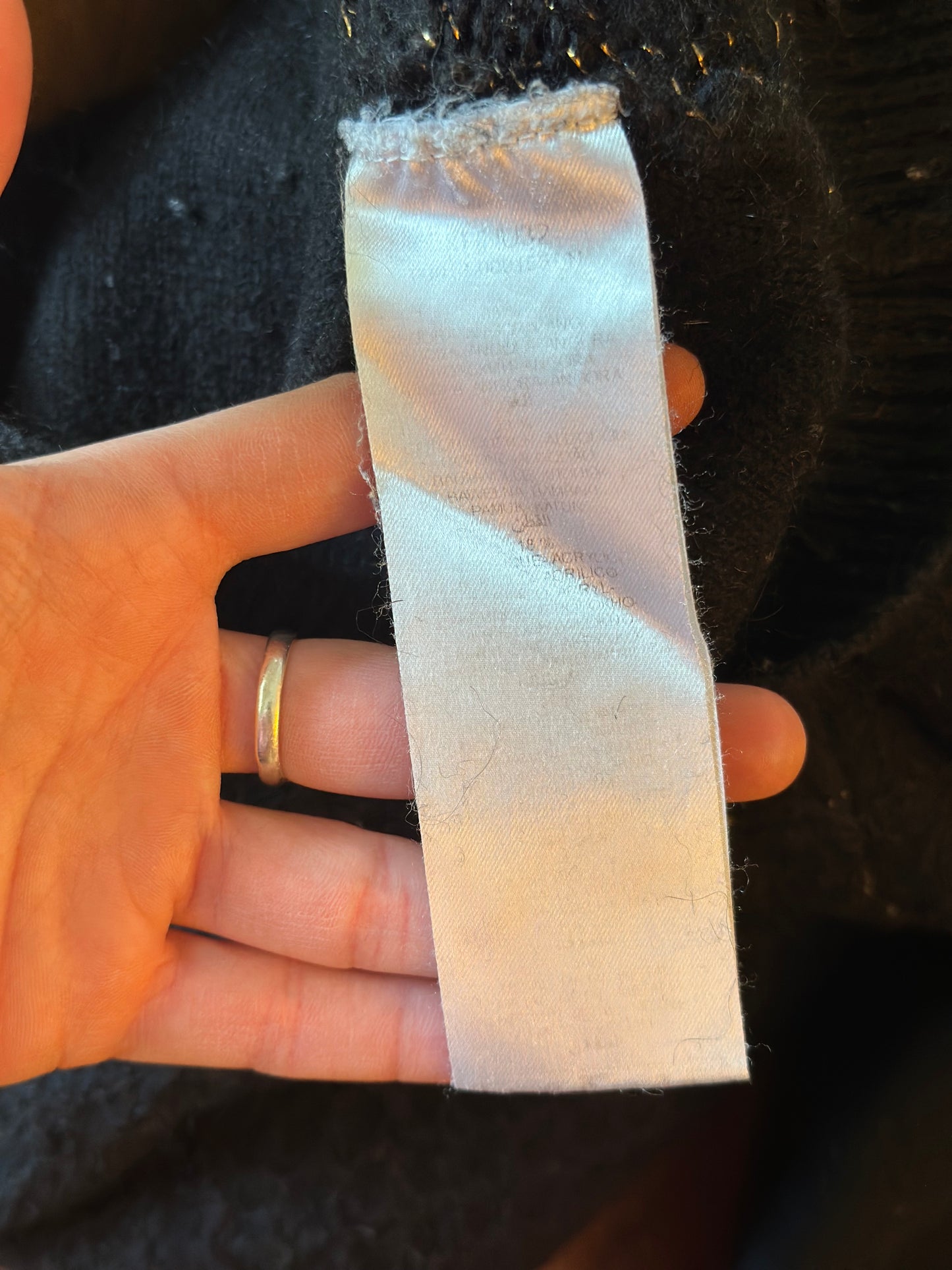 Pull noir maille texturée liseré doré laine et mohair T.36