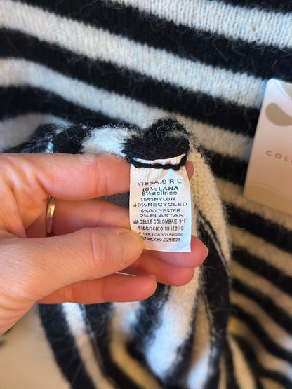 Pull rayé noir et écru en laine mélangée T.U neuf