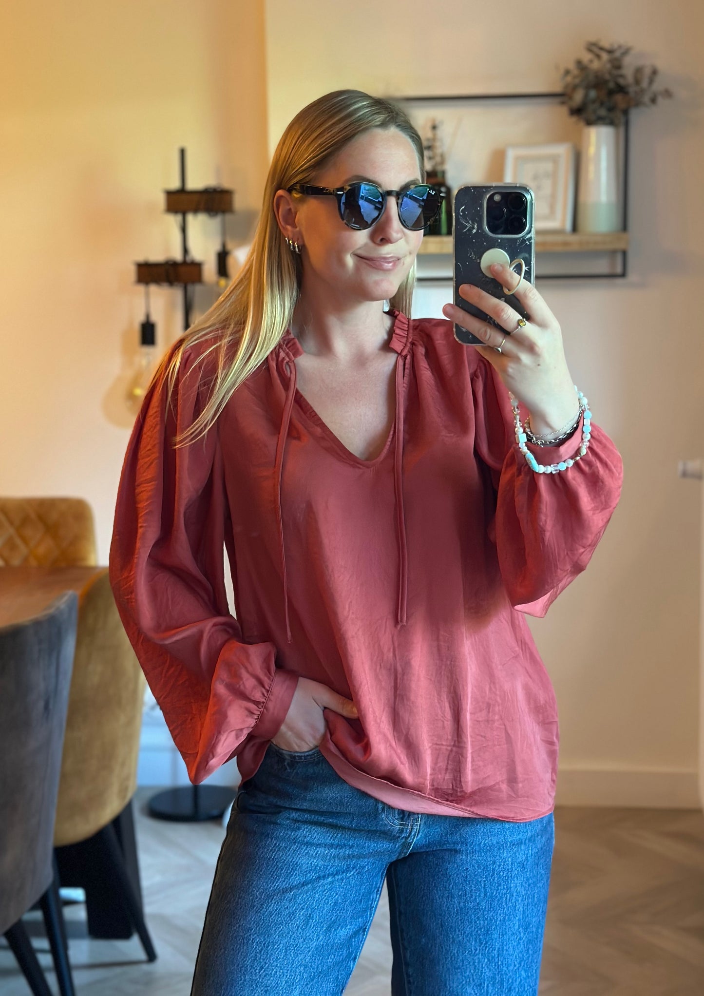 Blouse fluide effet soyeux rose manches longues col froufrou T.38
