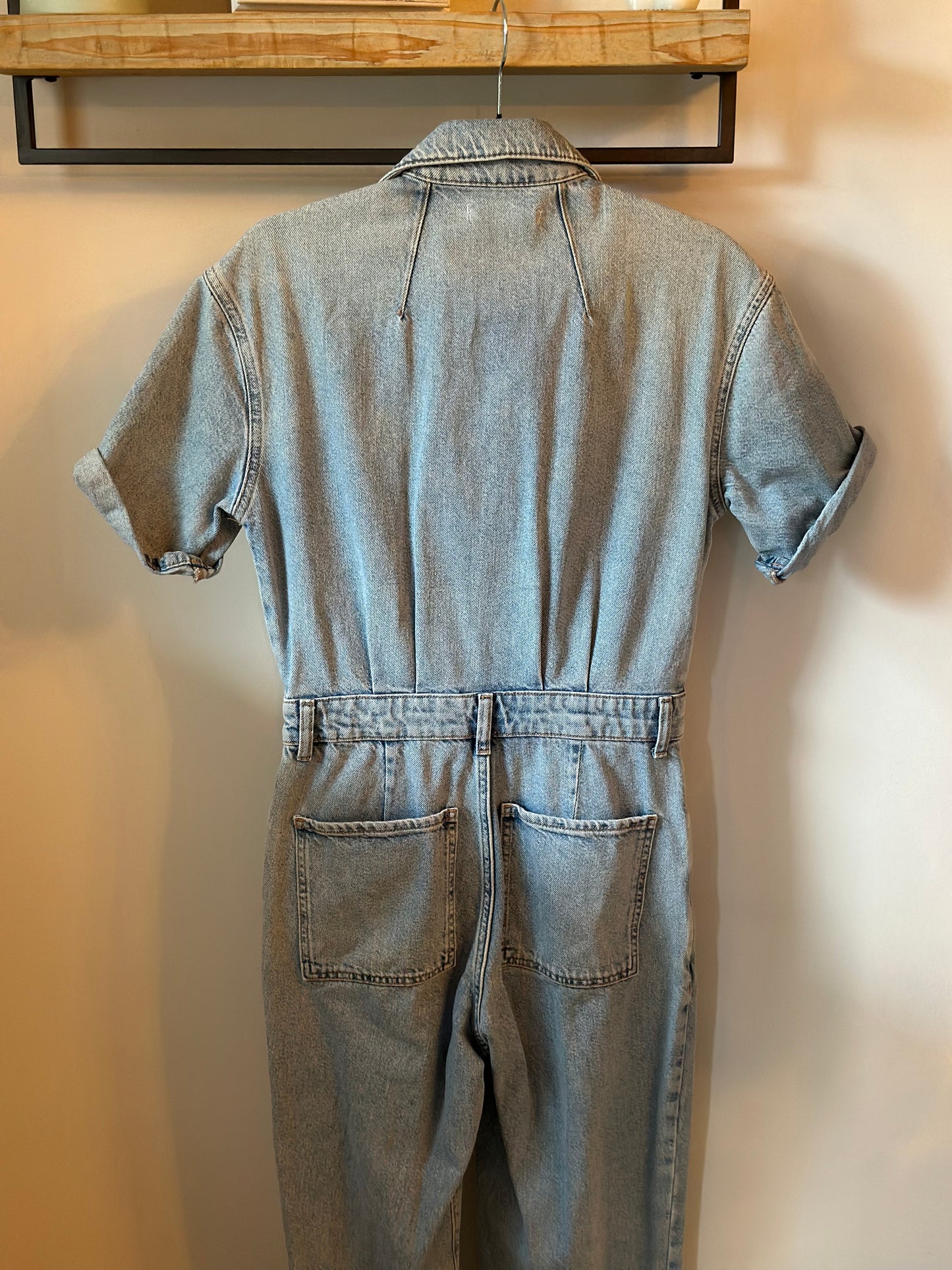 Combinaison en jean bleu neuve T.34