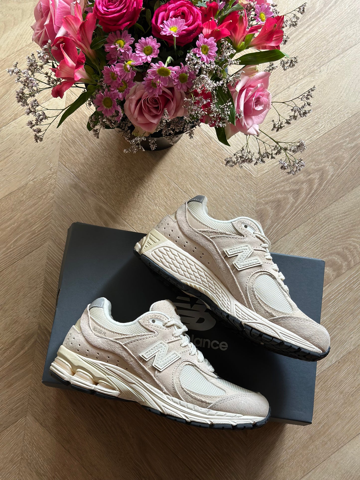 Basket New Balance 2002R beige P.36