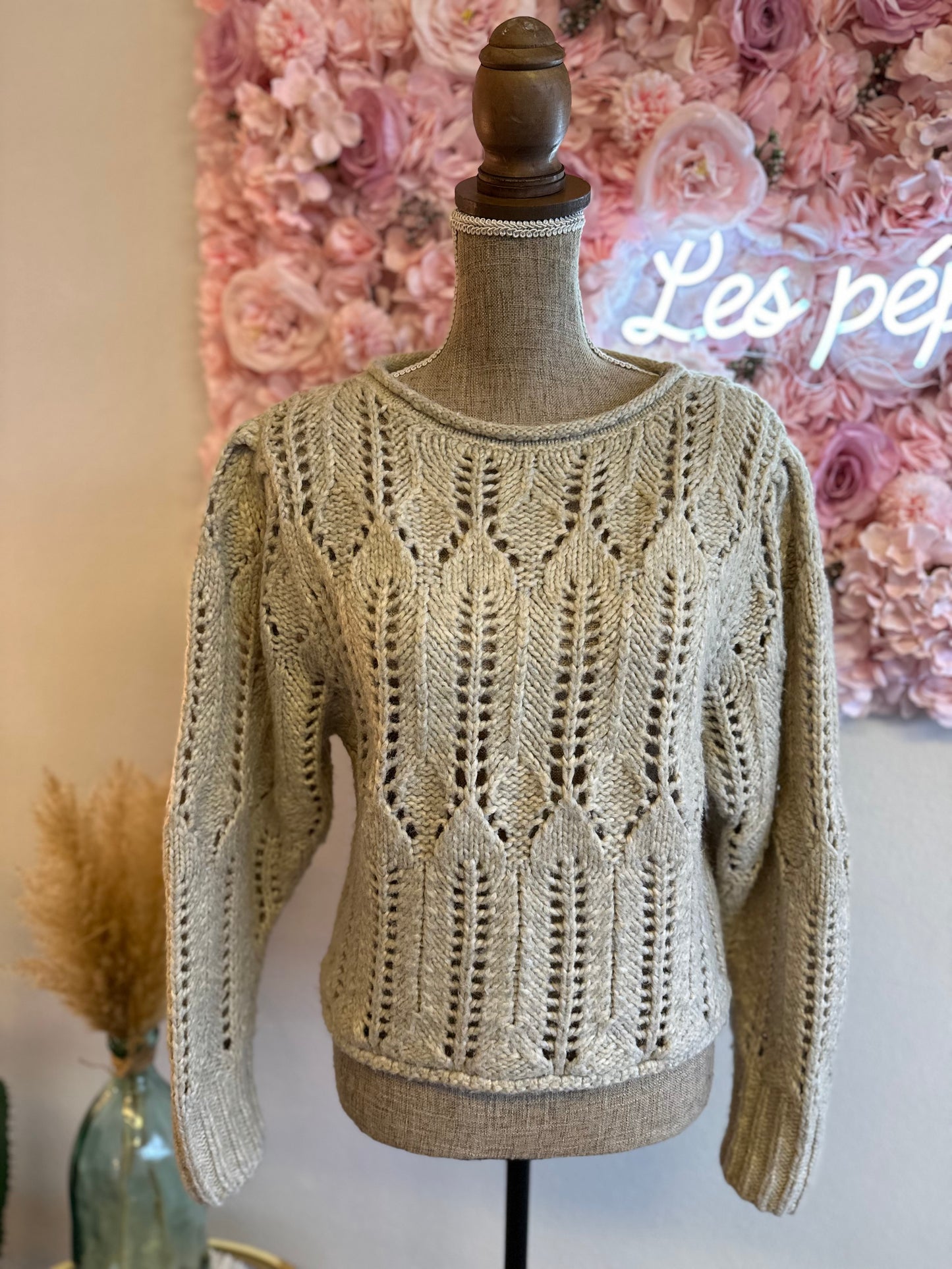 Pull en maille façon crochet en laine, T.38