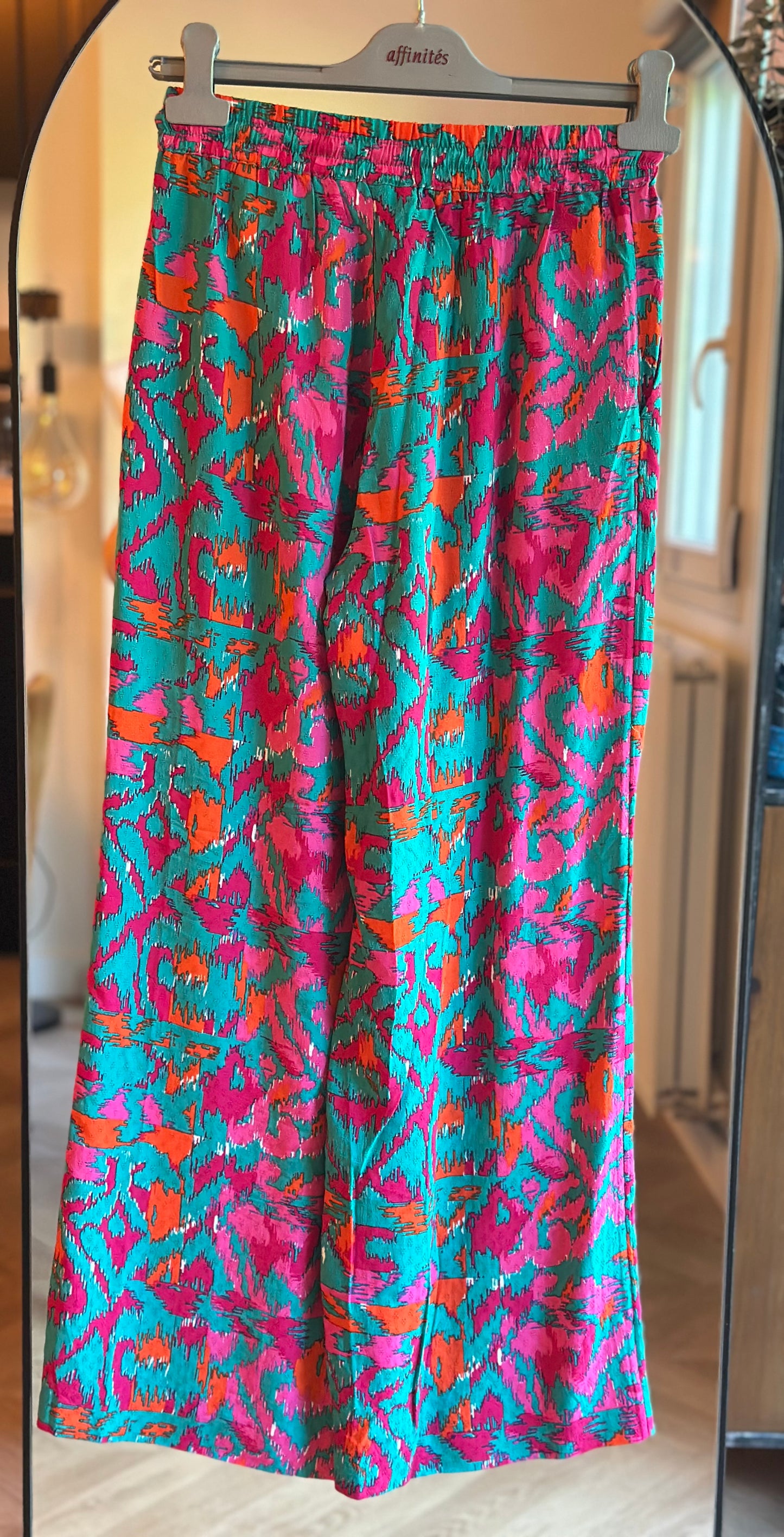Pantalon fluide large imprimé rose et turquoise T.34 neuf