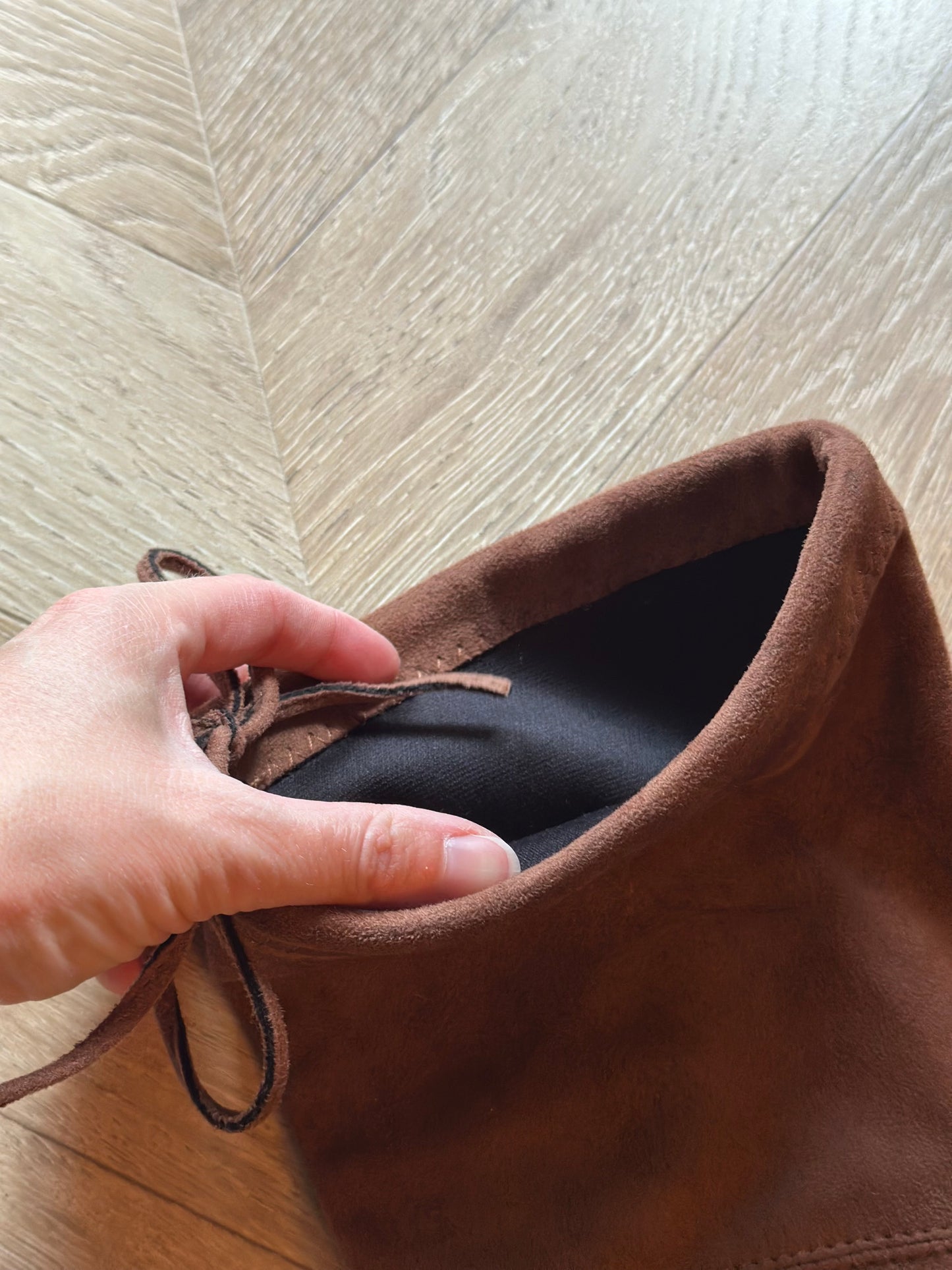 Cuissardes en daim marron clair à lacets T.36