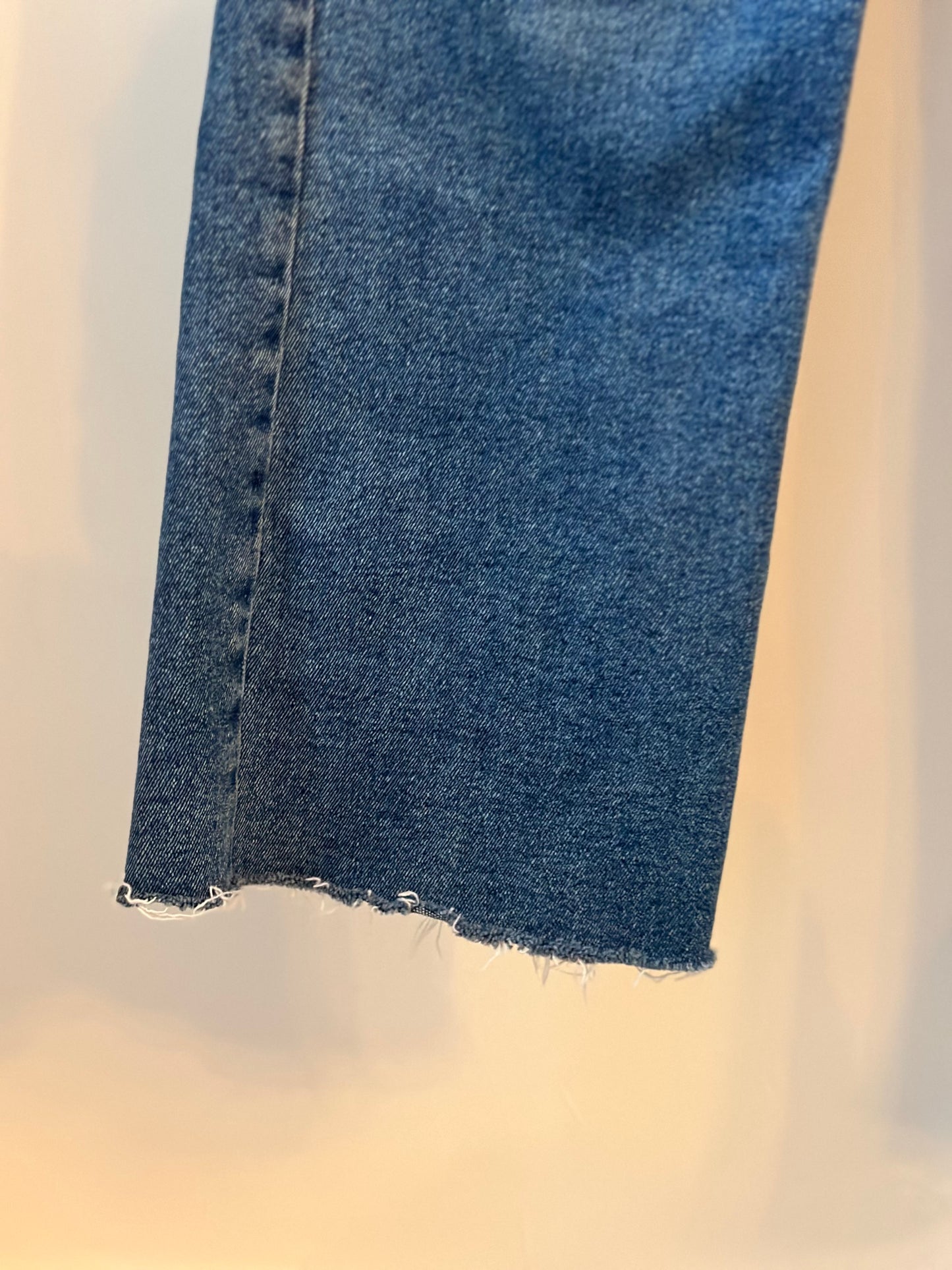 Jean bleu coupe légèrement évasée T.36