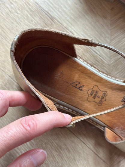 Sandales dorées en cuir T.36