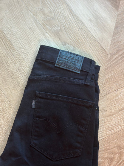 Jean noir coupe droite Levi’ s Premium 724 High Rise Straight T.34