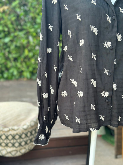 Chemise noire brodée Neuve avec étiquette T.38