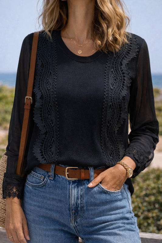 Pull léger noir brodé T.36