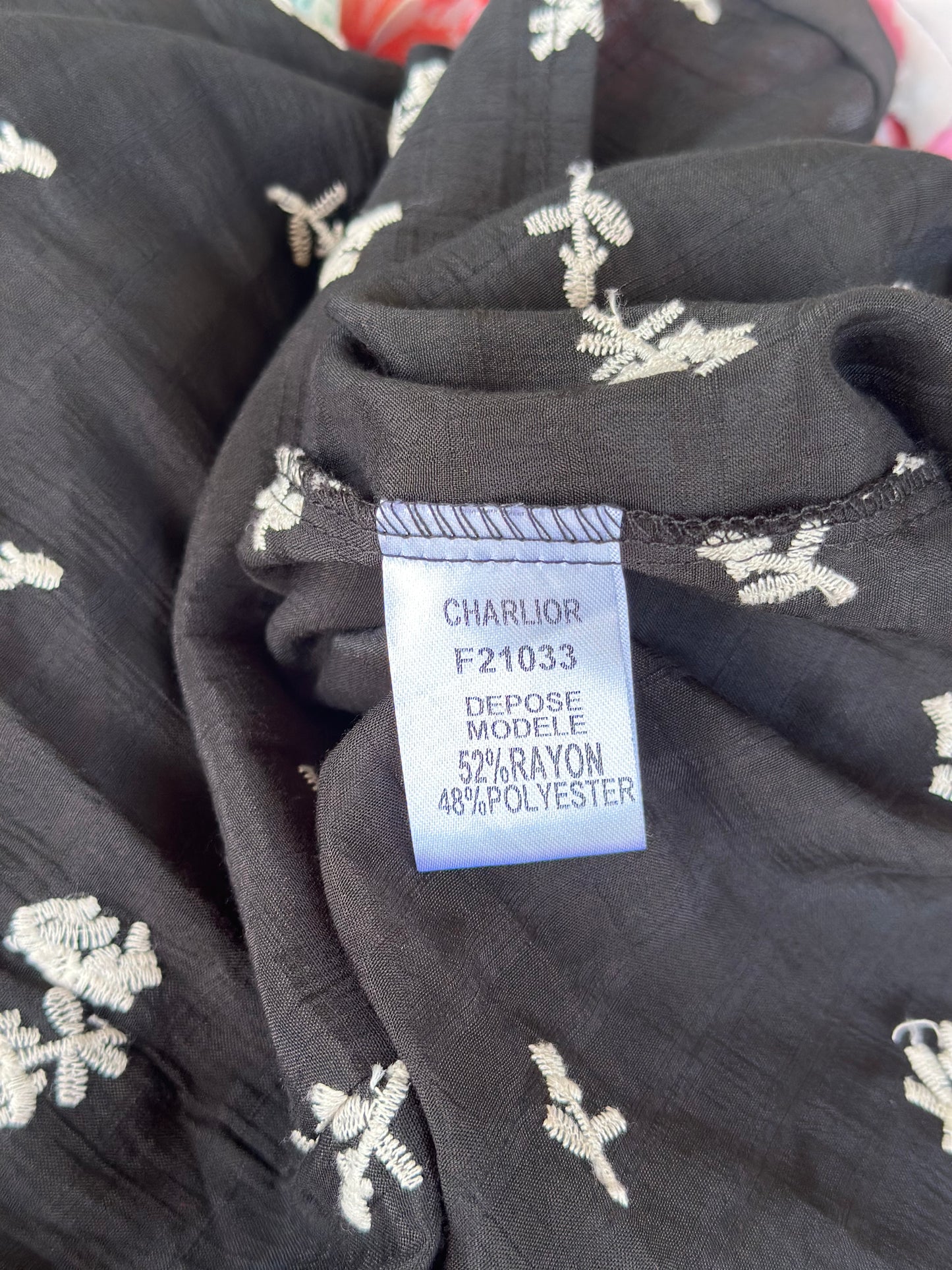 Chemise noire brodée Neuve avec étiquette T.38
