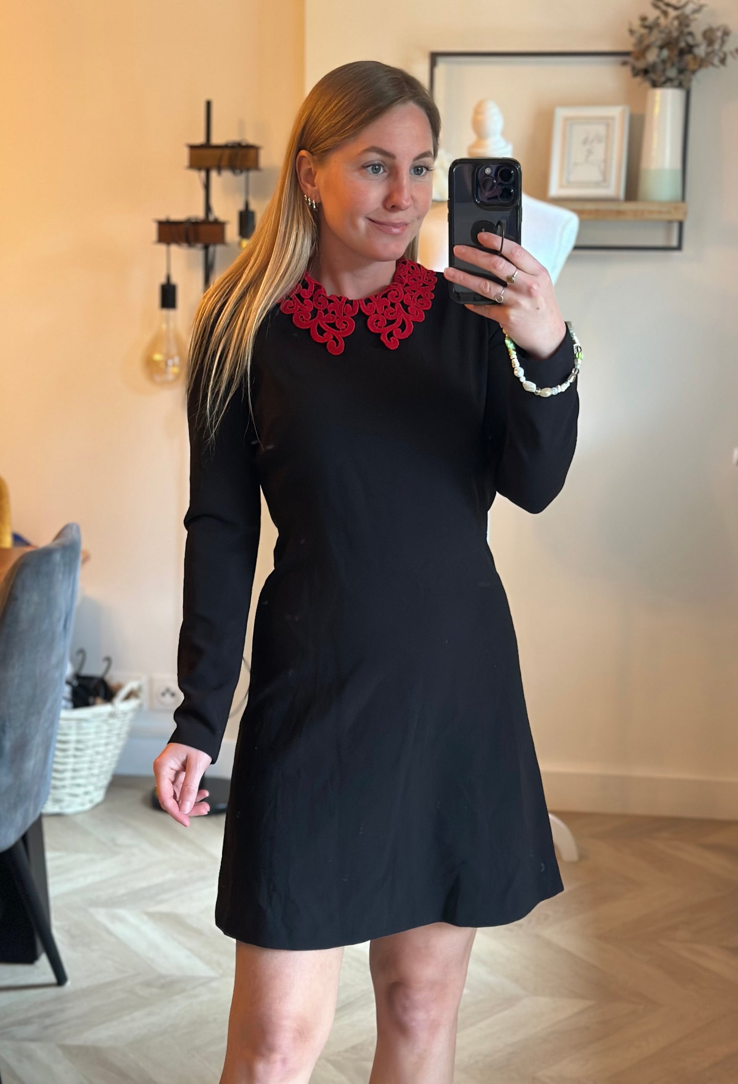 Robe noire col Claudine dentelle T.36