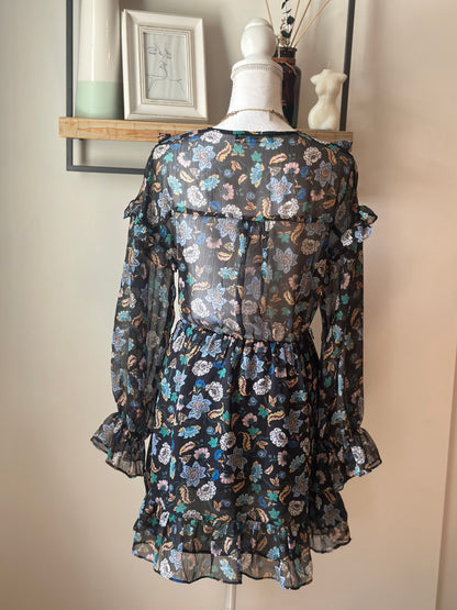 Robe fleurie à volants T.36