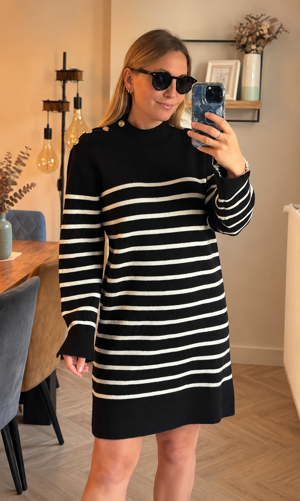 Robe pull marinière noire et écrue boutons dorés laine T.U