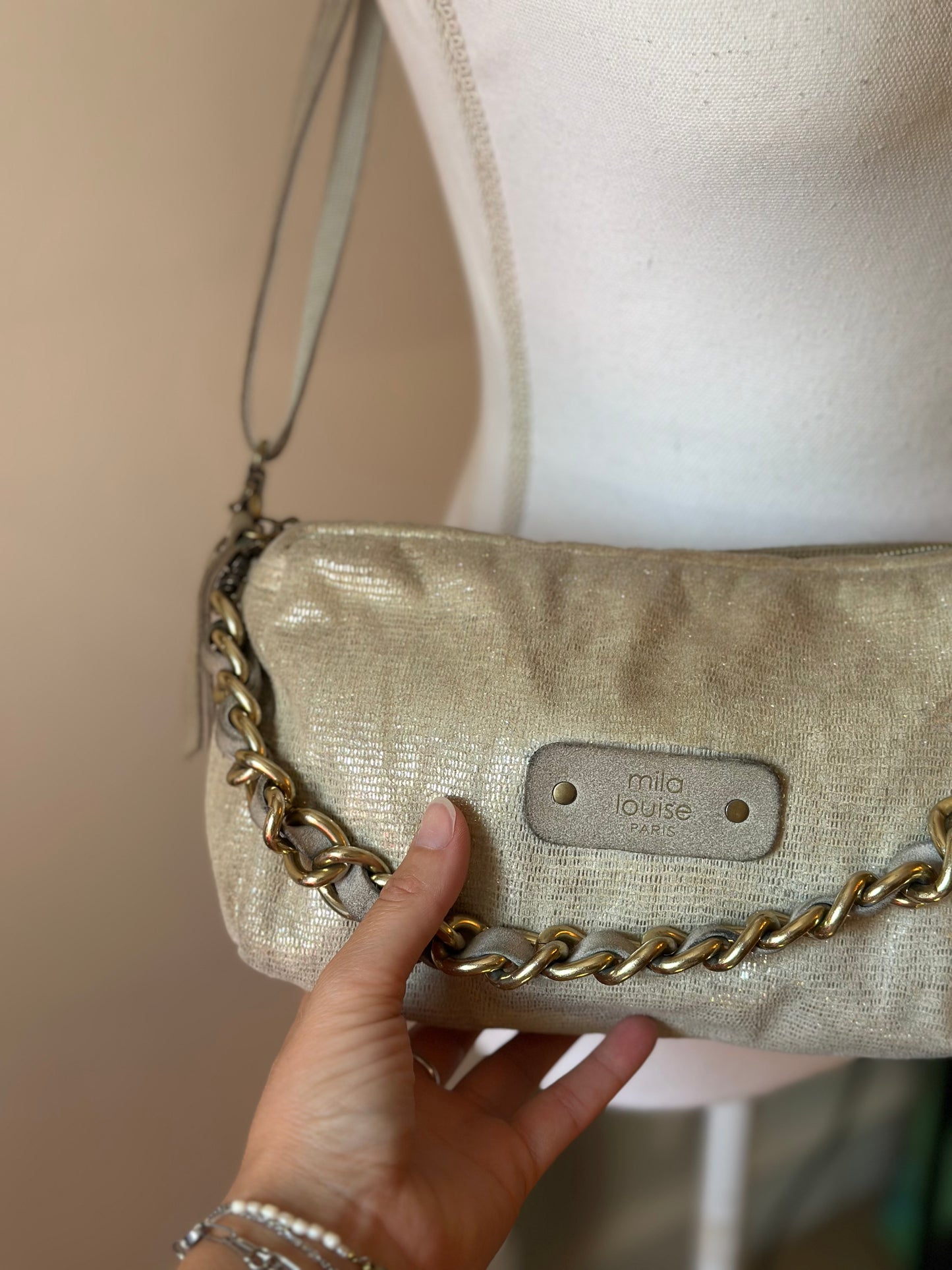 Sac en beige doré clair modèle “Mama” avec double bandoulière