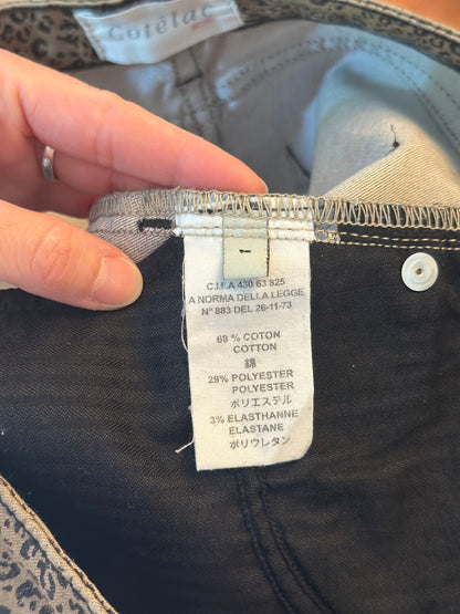 Pantalon slim imprimé léopard en coton T.36