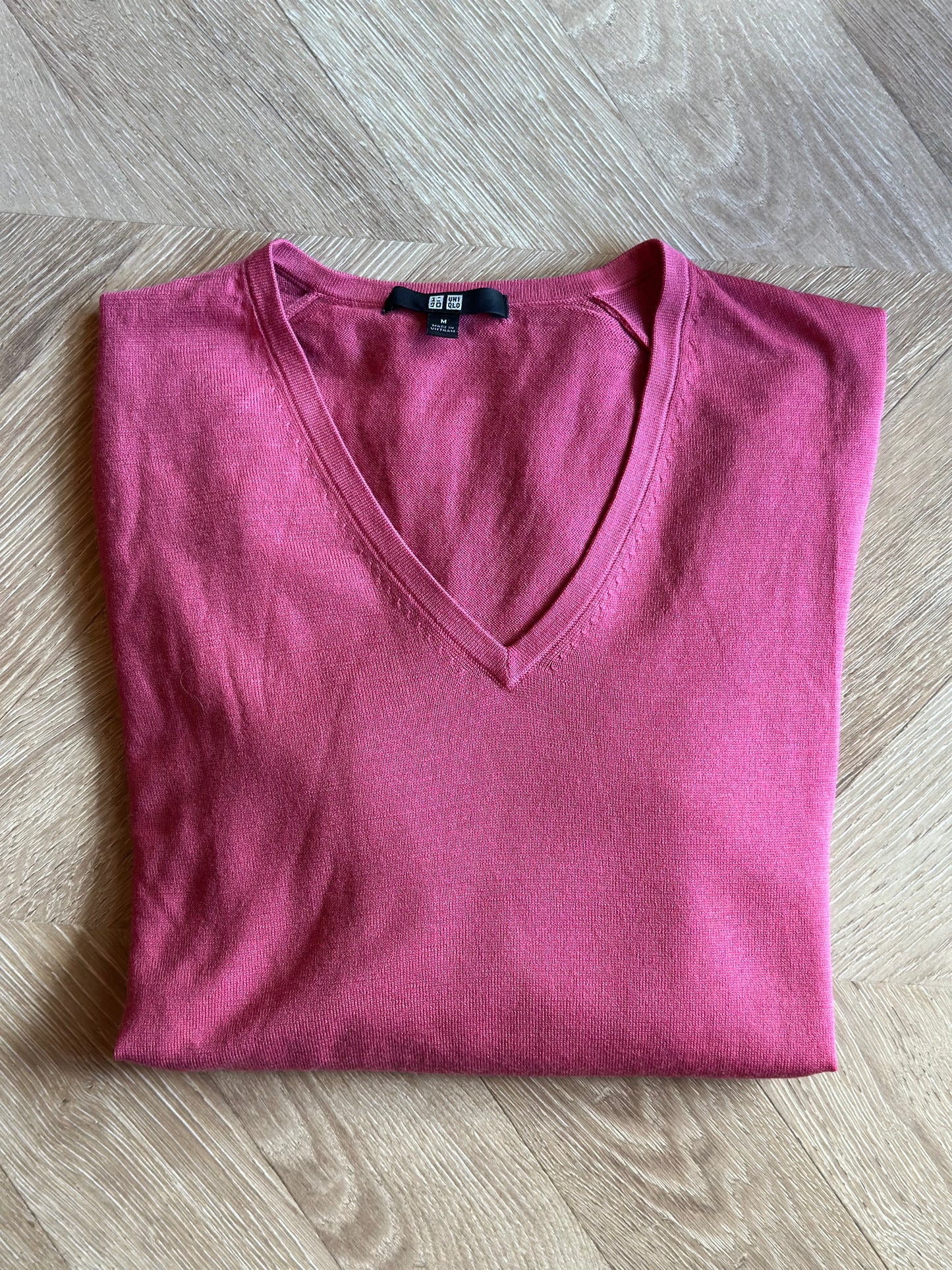 Pull rose col V 100% laine T.38