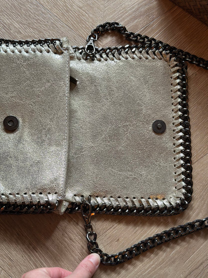 Sac bandoulière cuir métallisé doré chaîne Made in Italy – 21x14 cm