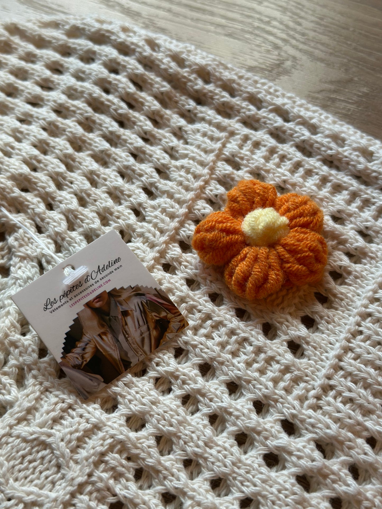 Sac fourre-tout en crochet avec fleurs colorées brodées