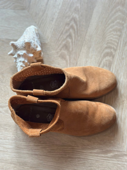 Bottines en cuir daim camel T.39