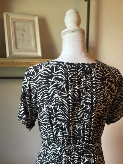 Robe imprimé zèbre palmiers noir et blanc T.36
