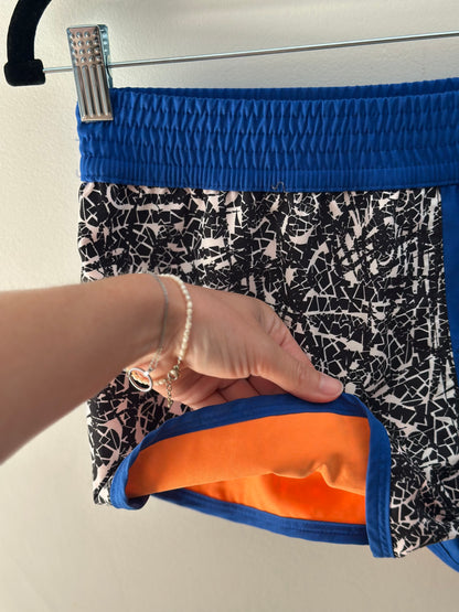 Short de sport imprimé graphique T.34