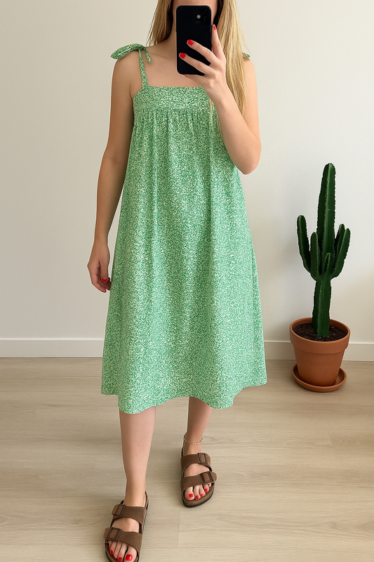Robe d’été blanche et verte à motifs fleuris T.34